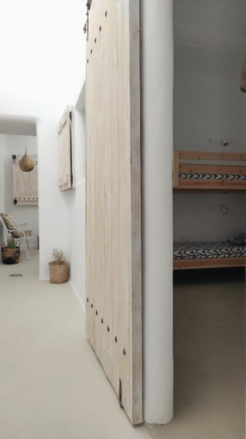 Nomad Surf House Hostel Corralejo Exterior photo