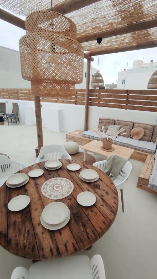 Nomad Surf House Hostel Corralejo Exterior photo